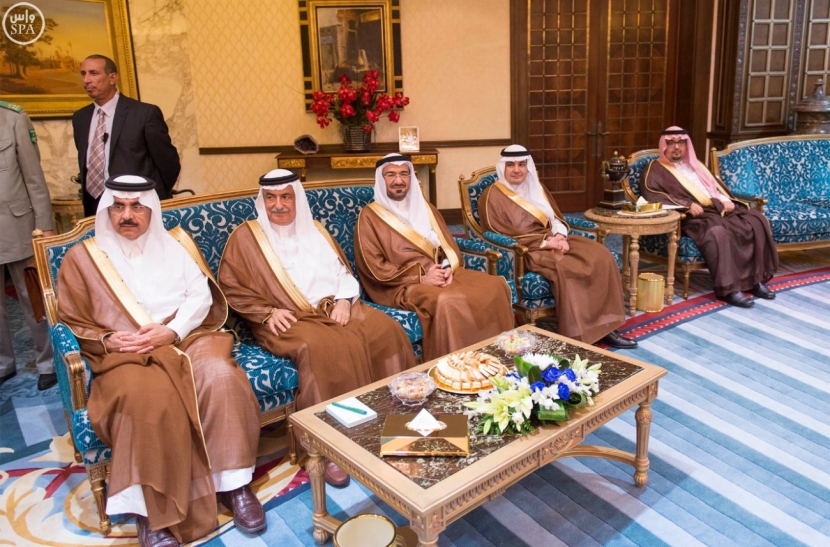 خادم الحرمين الشريفين يعقد جلسة مباحثات مع الرئيس الموريتاني