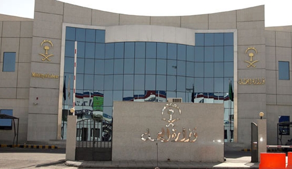 "العمل" : الاستقدام من بنجلاديش عبر المكاتب المصرح لها في "مساند"