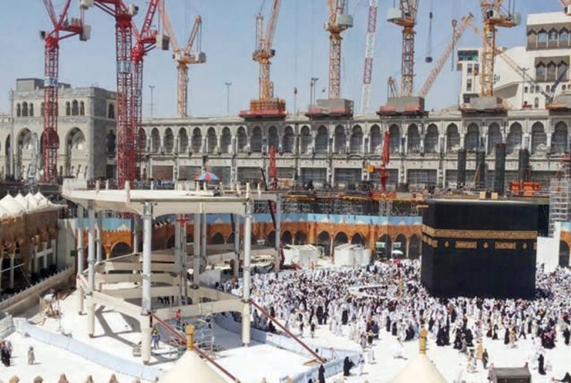 خطيبا الحرمين: «عاصفة الحزم» ضرورة شرعية لإنصاف المظلوم