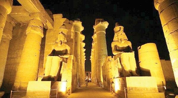 الأقصر المصرية تفتح مقابرها الفرعونية ليلا لأول مرة