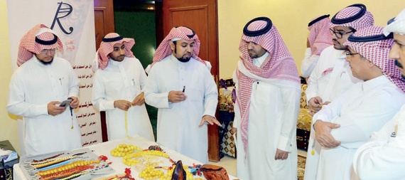 «نوادر السبح» تجارة تسرق قلب
5 آلاف مواطن