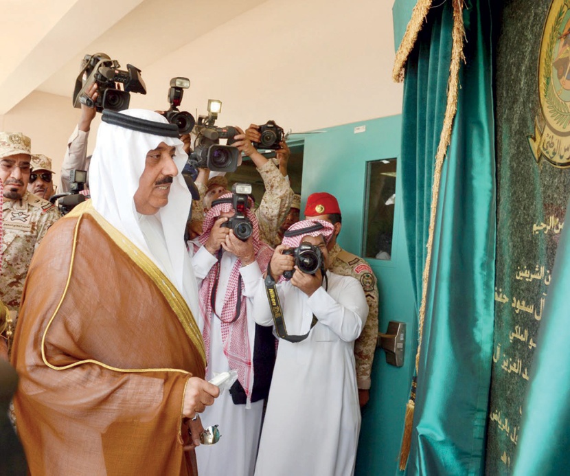 متعب بن عبد الله يفتتح مطار خشم العان ومقر لواء طيران الحرس الوطني الأول