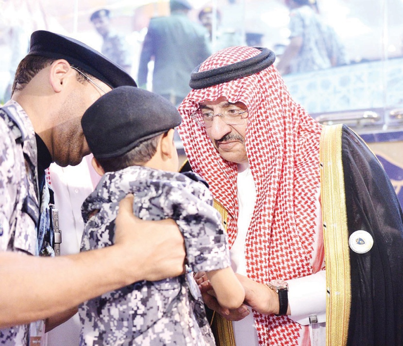 ..ويرعى حفل تخريج 1145 طالبا من كلية الملك فهد الأمنية