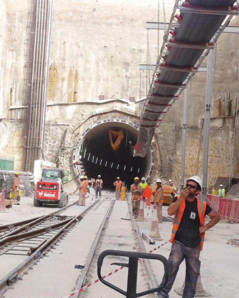 قطار الرياض يتمدد تحت الأرض