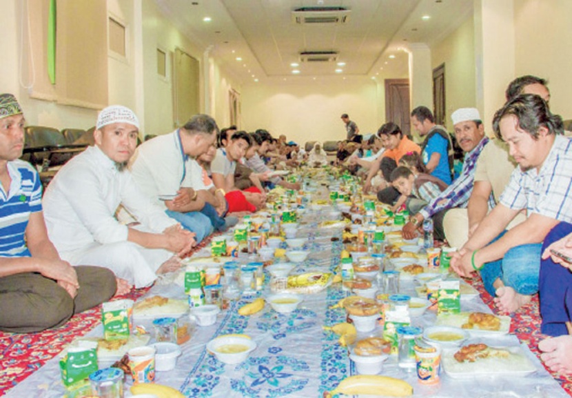 «المسلمون الجدد».. الصوم أصبح من أحب العبادات لنا