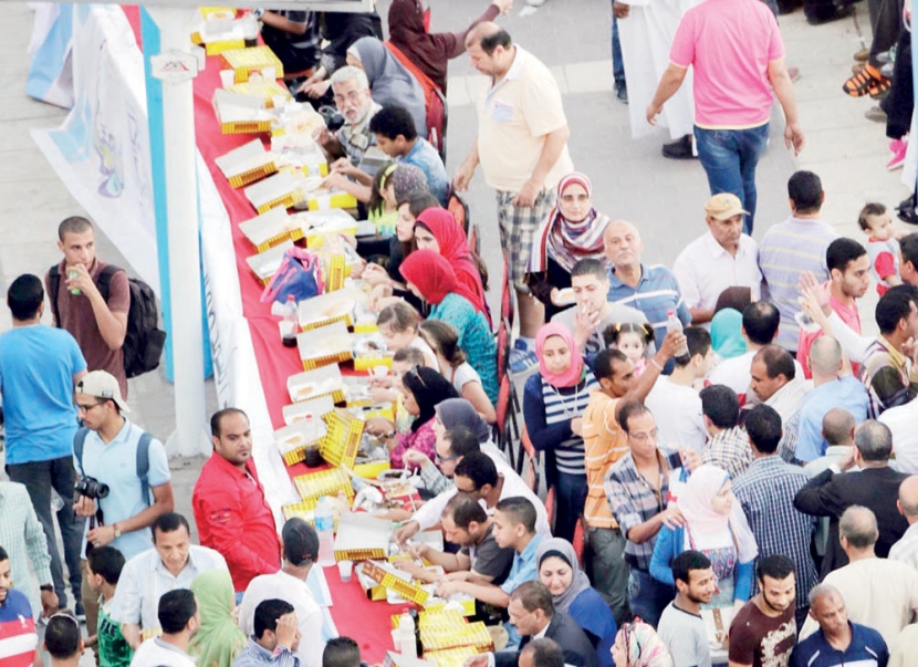 مصر تدخل موسوعة جينيس بأطول مائدة «إفطار رمضاني» في العالم