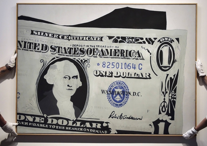 بيع لوحة "دولار واحد" للفنان الأمريكي المعاصر آندي وارهول بـ 32 مليون دولار