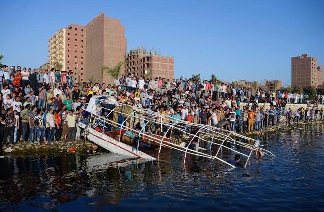 ارتفاع قتلى غرق "مركب النيل" في القاهرة إلى 38