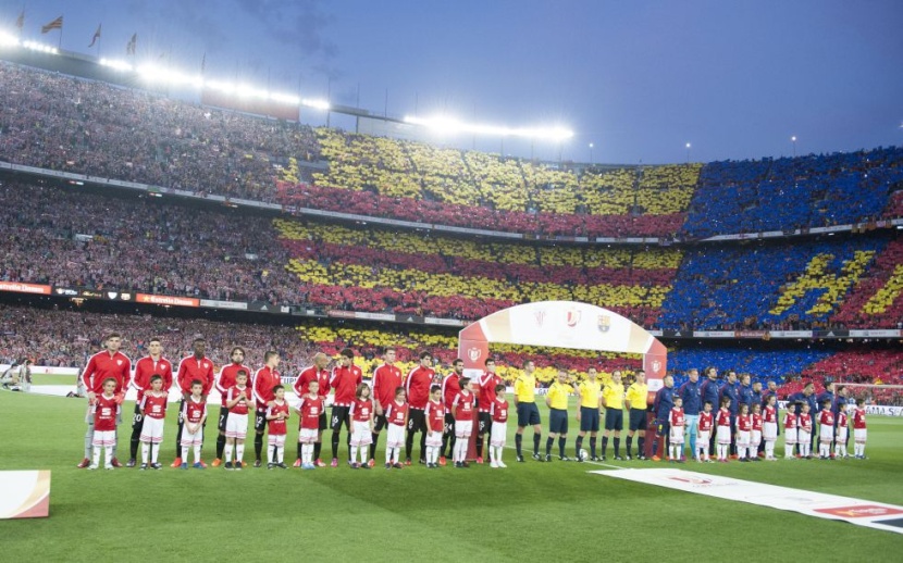 تغريم برشلونة وأتلتيك بيلباو بسبب صافرات جماهيرهما ضد السلام الوطني في نهائي كأس الملك