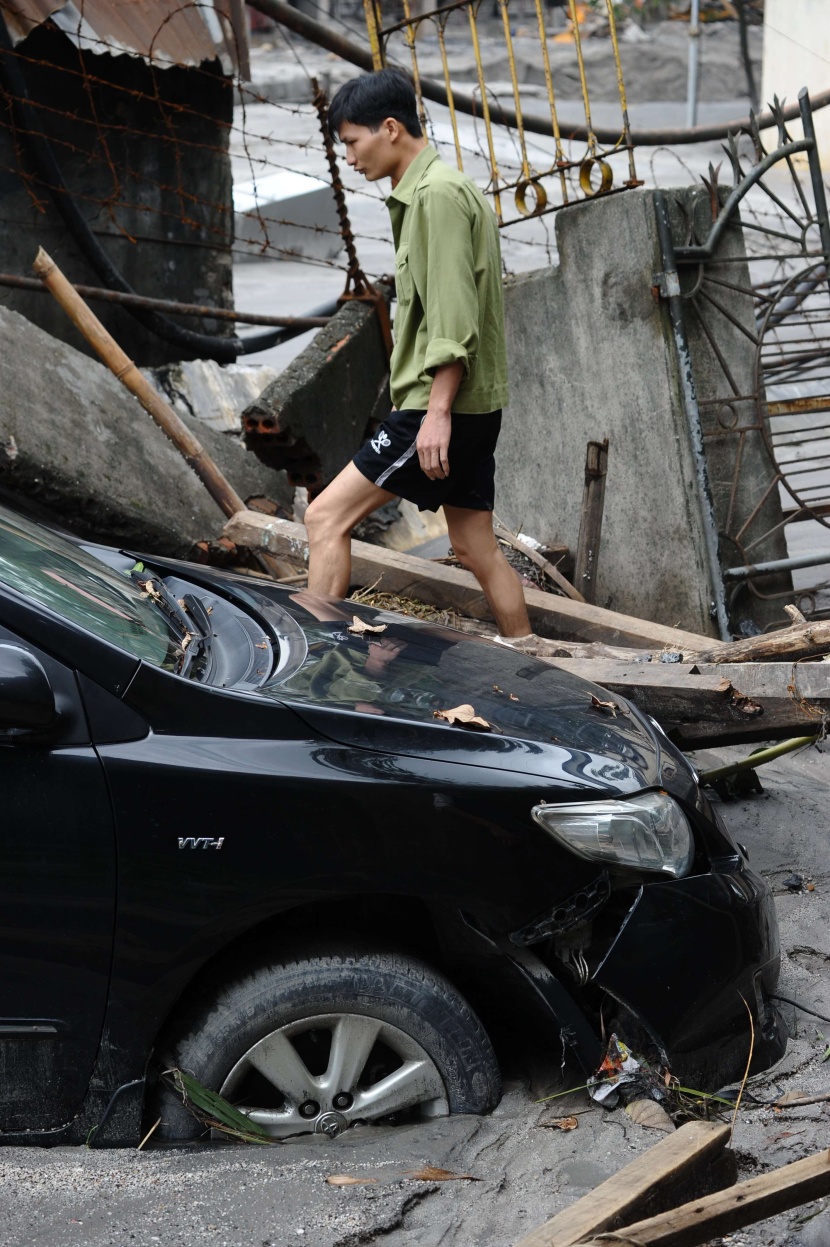 قصة مصورة: مصرع 22 شخصًا جراء الفيضانات في فيتنام