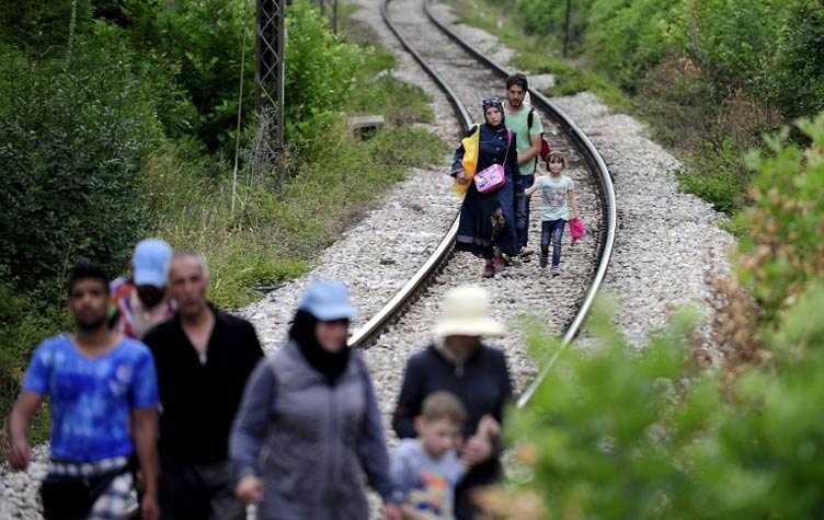 محطات القطار في بودابست تتحول مخيمات للاجئين