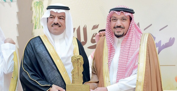 أمير القصيم يكرّم «الاتصالات السعودية» لدعمها مهرجان بريدة للتمور