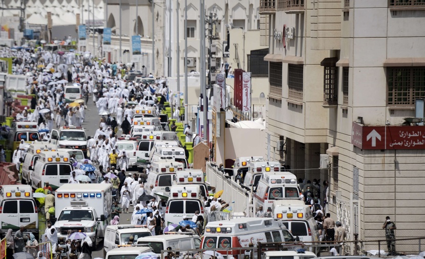 الدفاع المدني: ارتفاع عدد الإصابات في منى إلى 863 إصابة والوفيات إلى 717