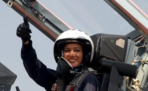 الهند تفتح المجال أمام النساء لقيادة الطائرات المقاتلة