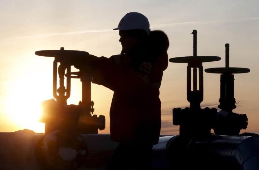 وزير النفط الكويتي: الكويت خفضت الإنتاج بأكثر من تعهداتها