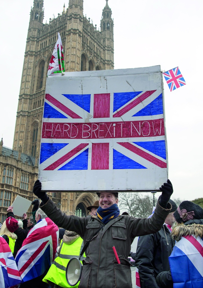 متظاهرون في لندن يدعمون بلدهم  للخروج من الاتحاد الأوروبي