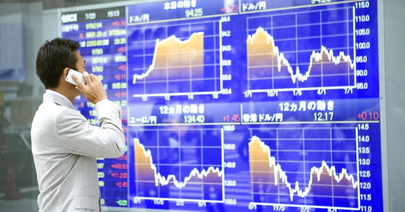 مؤشر نيكي الياباني يتراجع قليلا تحت ضغط الأسهم المالية