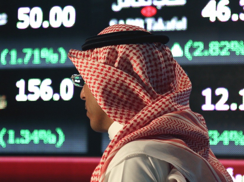 الأسهم السعودية تفقد حاجز 7000 نقطة .. و"الموازية" تتراجع 1.6 %