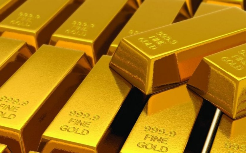الذهب يتراجع مع ارتفاع الدولار والأنظار على بيانات الوظائف الأمريكية