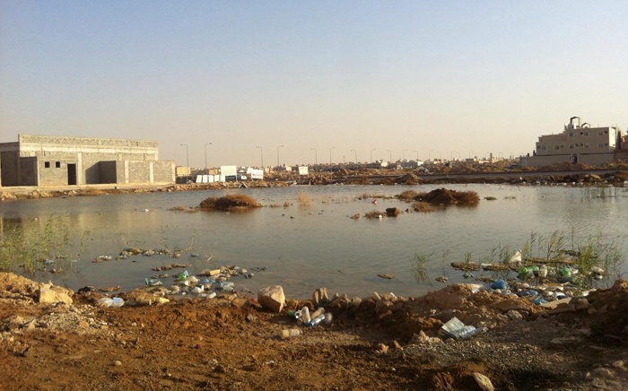 أمير الرياض يوجه بسرعة معالجة مشكلة تسربات المياه في مخطط الموسى بطويق