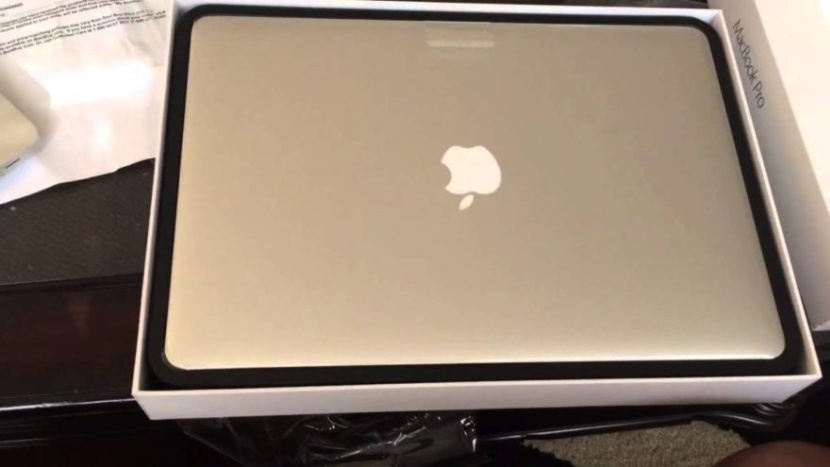 آبل تبيع حواسيب MacBook Pro مجددة دون لوحة اللمس