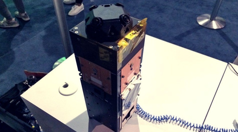 SpaceVR تستعمل الواقع الافتراضي لجلب الفضاء للجميع 