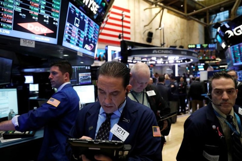 الأسهم الأمريكية تفتتح منخفضة مع بدء موسم إعلان النتائج 