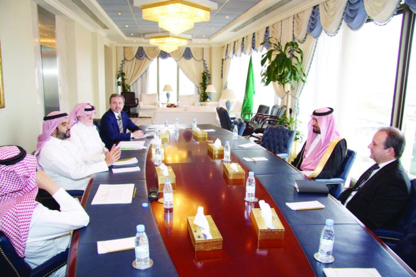 وزير الاتصالات يستقبل رئيس مجلس إدارة «زين السعودية» ورئيسها التنفيذي