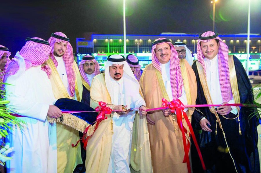 أمير منطقة الرياض يفتتح أكبر صالة عرض لوكيل «فورد» في العالم