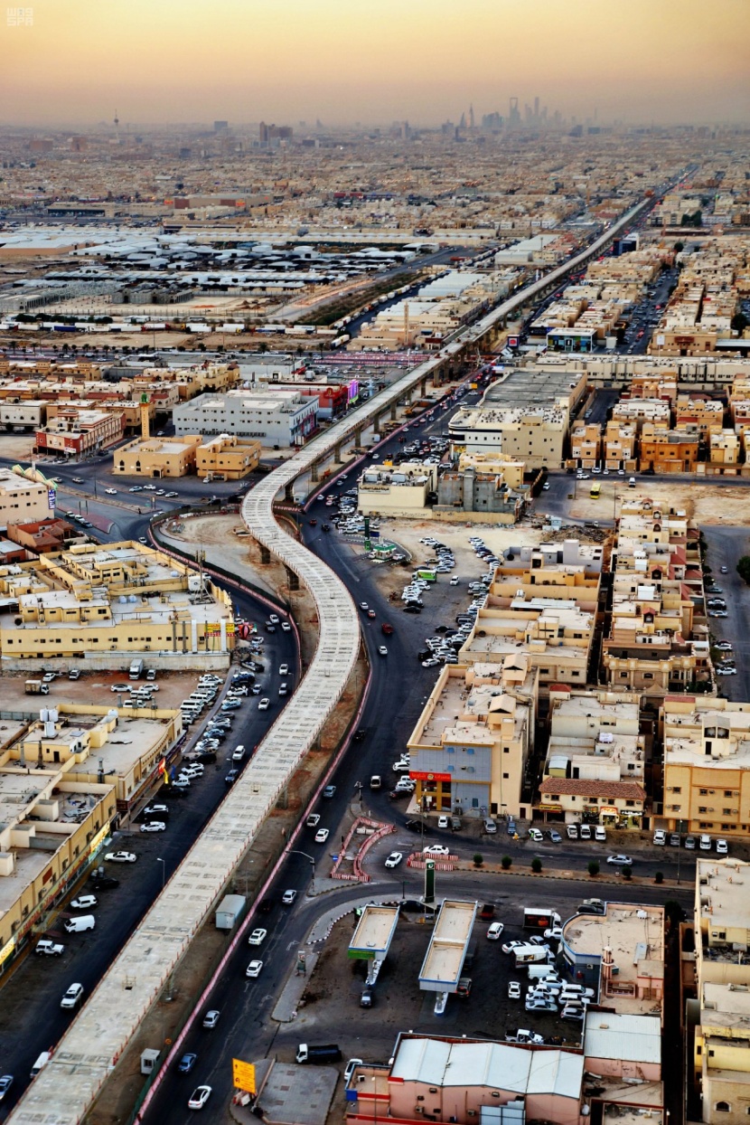 20 شركة عالمية تحوّل حلم الرياض إلى حقيقة .. قطار للمسارات الذكية