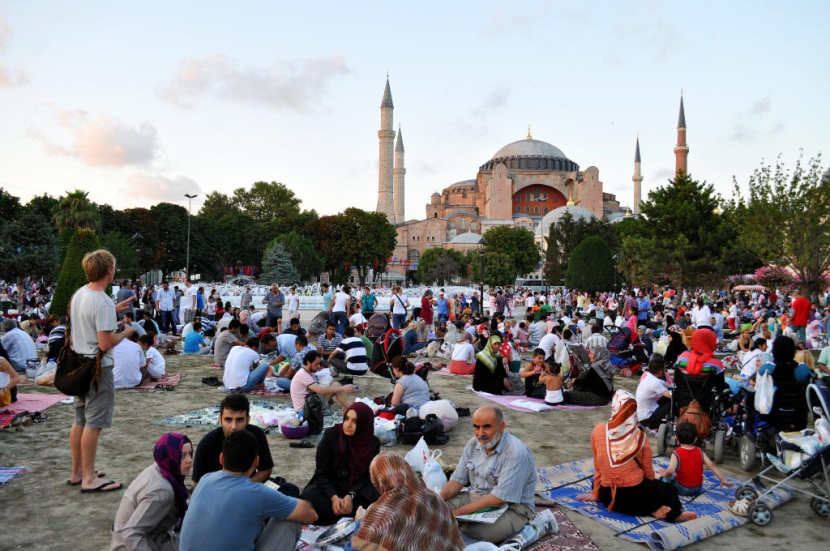 انتعاش قطاع السياحة في تركيا خلال الشهر الماضي
