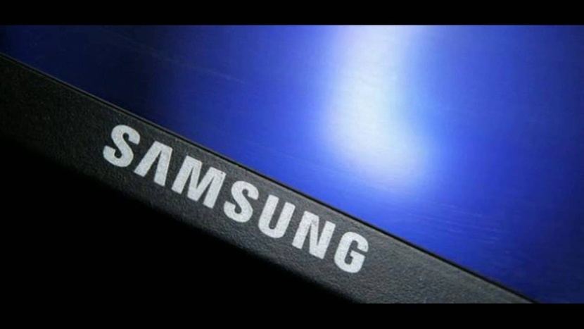 سامسونج تعتزم إنتاج 80 مليون شاشة OLED لهاتف آيفون 8