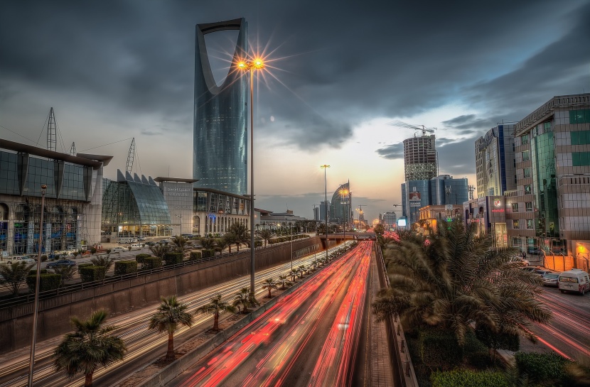 السعودية تشتري سندات خزانة أمريكية بـ 37.4 مليار دولار وترفع رصيدها إلى 126.8 مليار