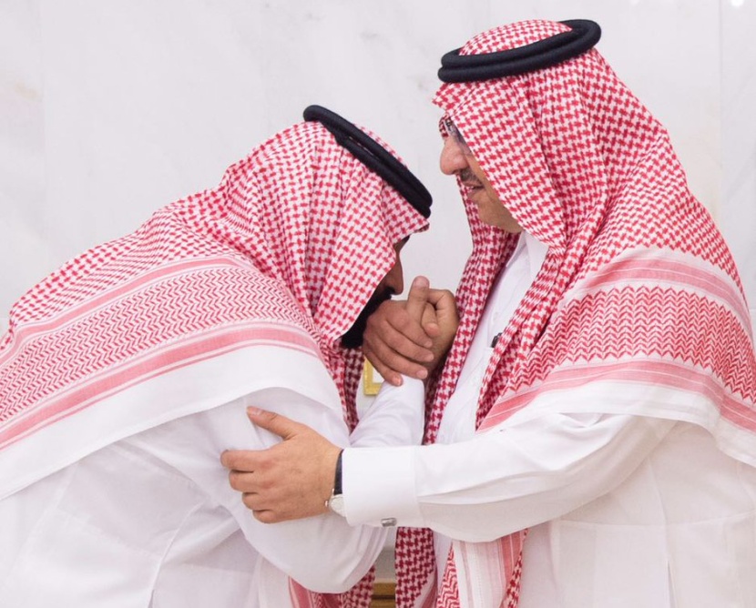 الأمير محمد بن نايف يبايع الأمير محمد بن سلمان وليا للعهد