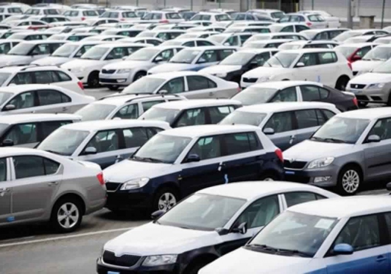 قطاع السيارات يتصدر قائمة الخاسرين في البورصات الأوروبية بـ 1.4 %