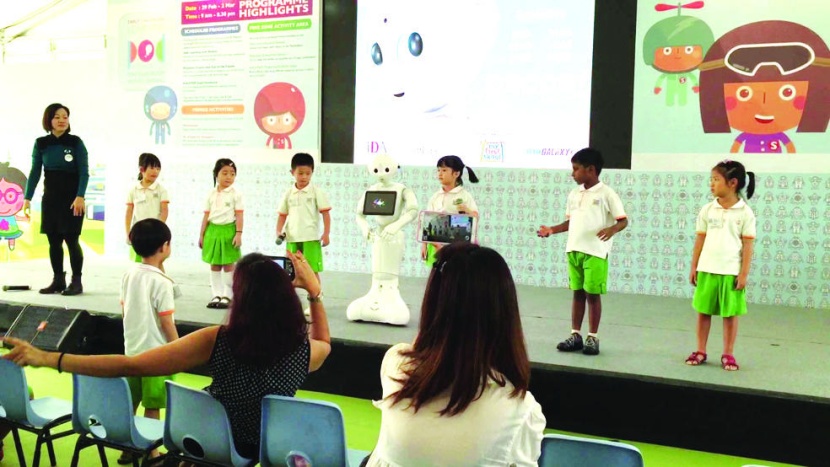 انطلاق «الدولة الذكية» .. الروبوتات تشارك في تعليم أطفال سنغافورة