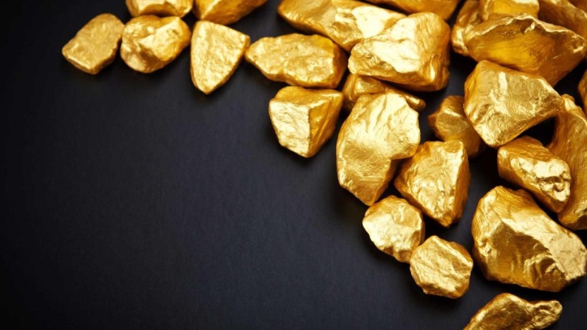 الذهب يرتفع لأعلى مستوى في أسبوعين مع هبوط الدولار