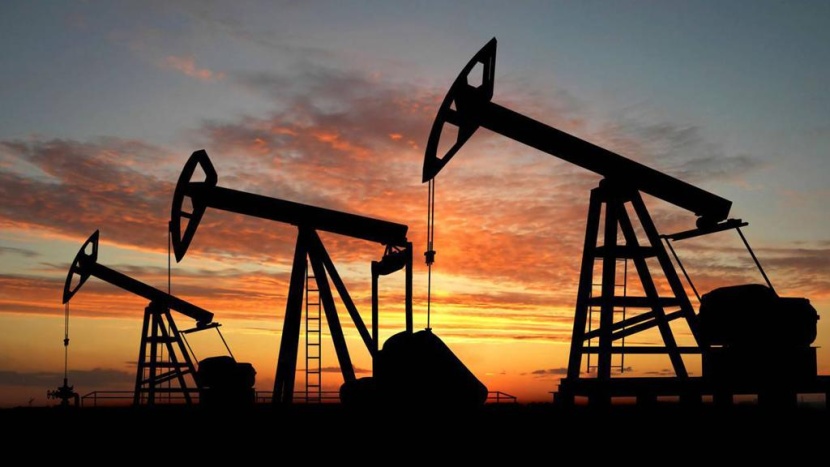 النفط يقفز لأعلى مستوى في 6 أسابيع بعد انخفاض كبير في مخزونات أمريكا
