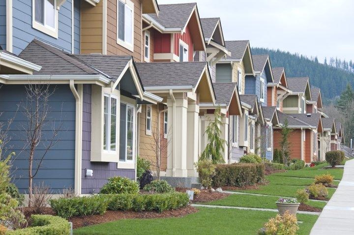 مبيعات المنازل الجديدة بأمريكا تتراجع في يوليو لأدنى مستوى في 7 أشهر