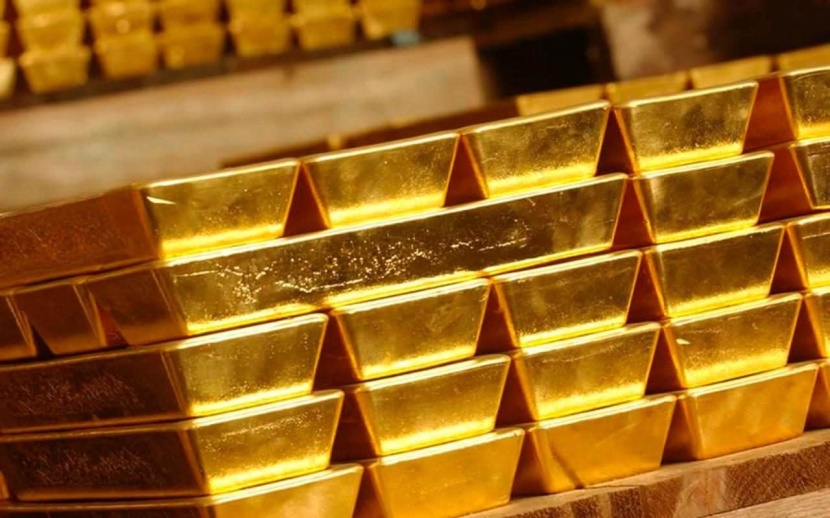 الذهب يتراجع مع ارتفاع الدولار والأسهم قبيل اجتماع مجلس الاحتياطي
