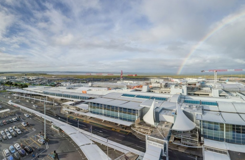 اضطراب إمدادات وقود الطائرات في مطار أوكلاند يربك حركة السفر في نيوزيلندا