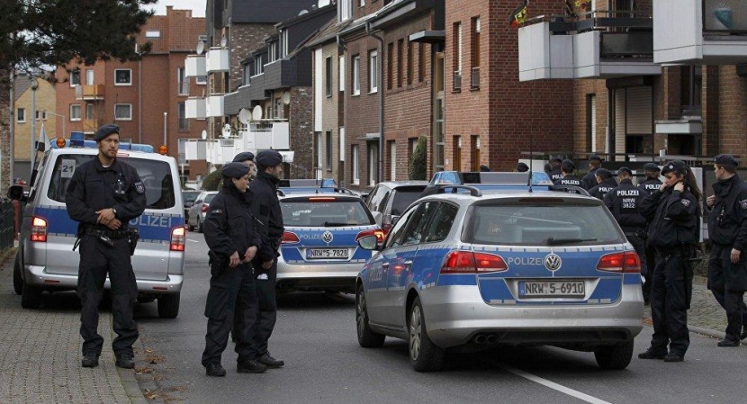 الشرطة الألمانية تداهم شبكة لتزوير الأموال وتداولها عبر الإنترنت