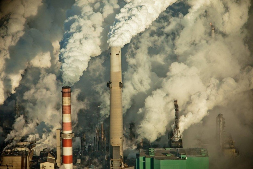 تقلبات المناخ وتلوث الهواء بالوقود الأحفوري يكلف أمريكا 240 مليار دولار