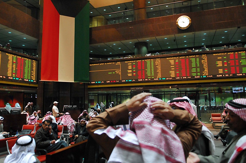 بورصة الكويت تغلق على ارتفاع في مؤشراتها الرئيسية الثلاثة