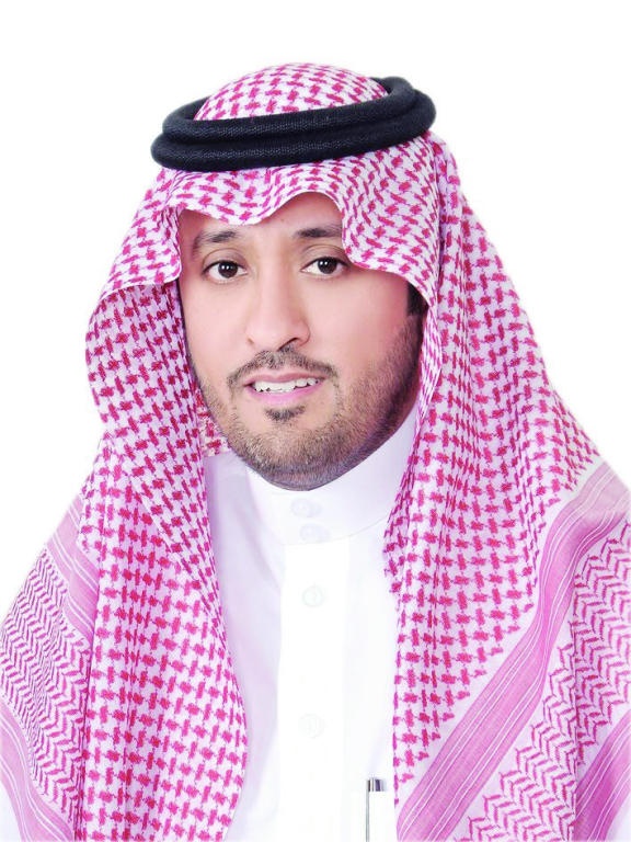 «مطارات الرياض» : 80 شاب وفتاة لخدمة مسافري مطار الملك خالد