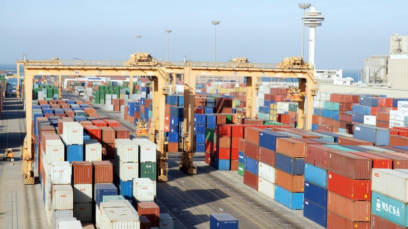مدير عام ميناء الملك عبد العزيز بالدمام بالإنابة: الميناء قادر على التعامل مع أنواع السفن والبضائع كافة
