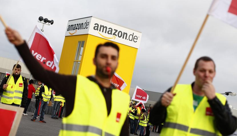 إضراب عمالي في مواقع تابعة لشركة "أمازون" في إيطاليا وألمانيا