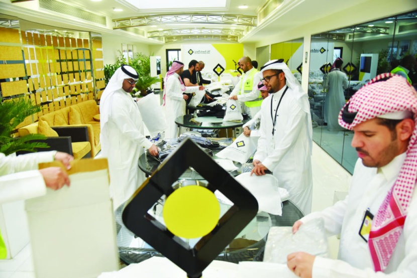 البنك السعودي للاستثمار يشارك المجتمع في مبادرة الحقيبة الشتوية