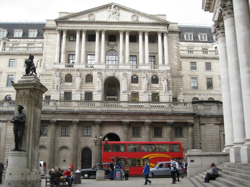 بنك إنكلترا يتوقع نموا أبطأ في حالة الانفصال دون اتفاق