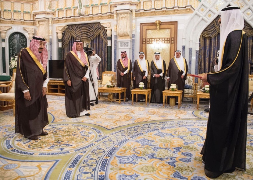 خادم الحرمين الشريفين يتسلم أوراق اعتماد عدد من سفراء الدول لدى السعودية
